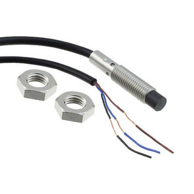 Omron E2B-S08KN04-WP-C1 2M inductieve sensor