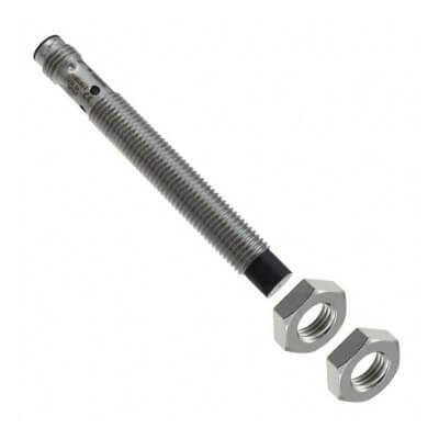 Omron E2B-S08LN04-MC-B1 inductieve sensor