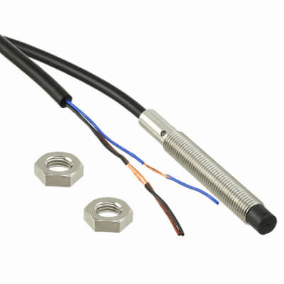 Omron E2B-S08LN04-WP-B1 2M inductieve sensor