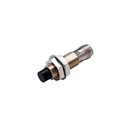 Omron E2E-X10MB3D12-M1 inductieve sensor