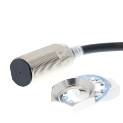 Omron E2E-X11D218 2M inductieve sensor