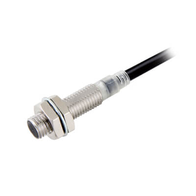 Omron E2E-X1R5D1-R-N 2M inductieve sensor