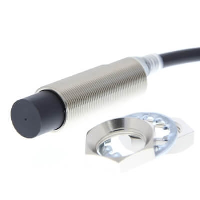 Omron E2E-X20MD1L18-TR 5M inductieve sensor
