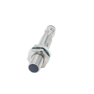 Omron E2E-X2B1TL8-M5 inductieve sensor