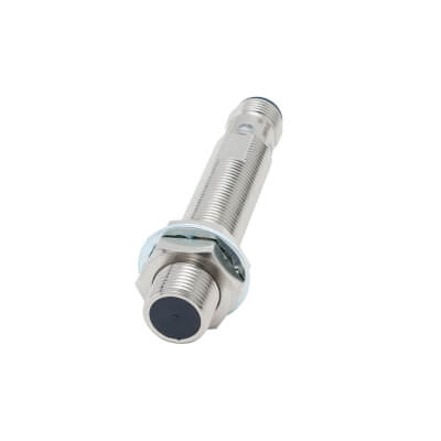 Omron E2E-X4B1TL12-M1 inductieve sensor