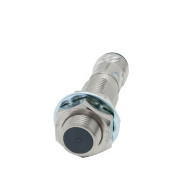 Omron E2E-X4C212-M1 inductieve sensor