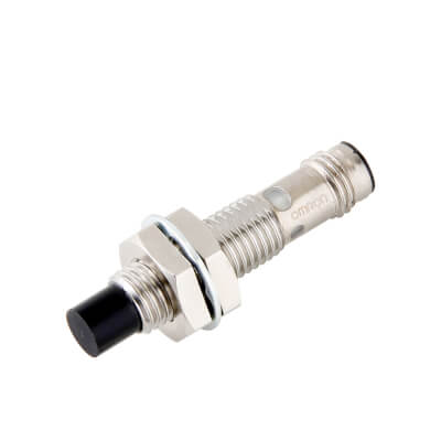 Omron E2E-X4MB28-M5 inductieve sensor