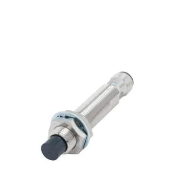 Omron E2E-X5MB2L12-M1 inductieve sensor