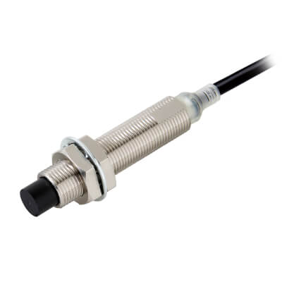 Omron E2E-X5MC1L12 2M inductieve sensor