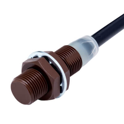 Omron E2EW-QX7B3T12 2M inductieve sensor