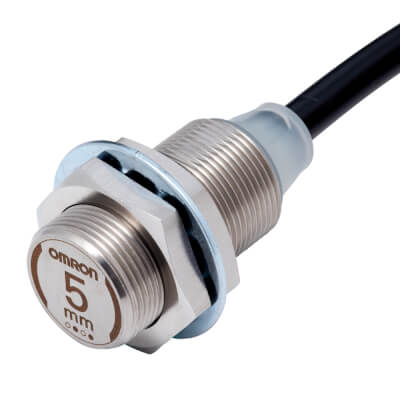 Omron E2EW-X5C218 2M inductieve sensor