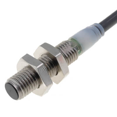 Omron E2A-S08KS01-WP-C1 2M inductieve sensor