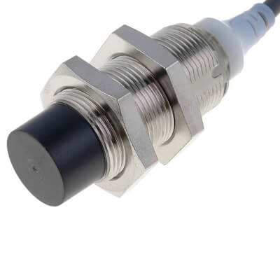 Omron E2A-S18KN16-WP-B1 2M inductieve sensor