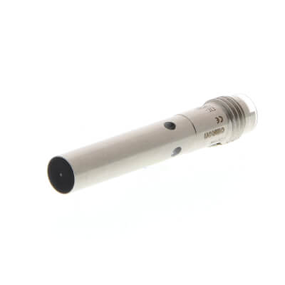 Omron E2E-C06S02-MC-B1 inductieve sensor