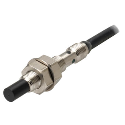 Omron E2E-S05N03-WC-C1 2M inductieve sensor
