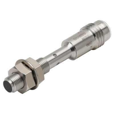 Omron E2E-S05S12-MC-B2 inductieve sensor