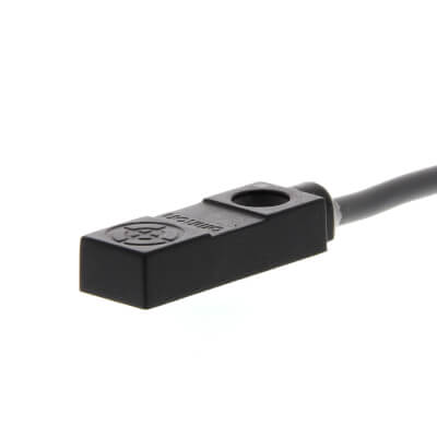 Omron TL-W3MB1 2M inductieve sensor