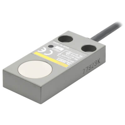 Omron TL-W5F1 inductieve sensor