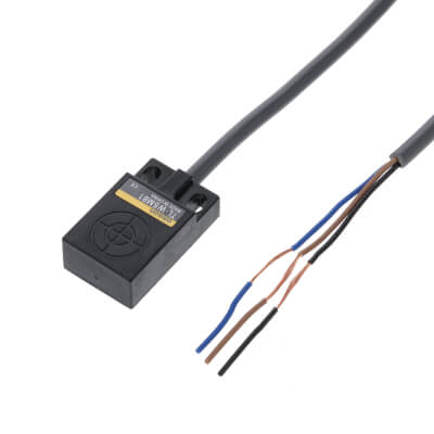 Omron TL-W5MB1 2M inductieve sensor