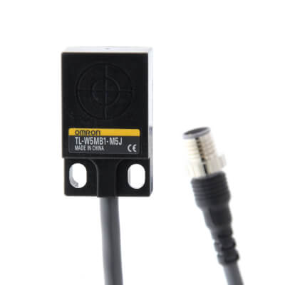 Omron TL-W5MB1-M1J 0.3M inductieve sensor