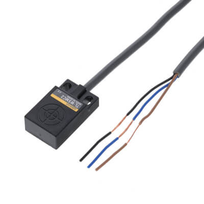 Omron TL-W5MC2 2M inductieve sensor