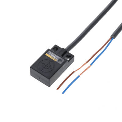 Omron TL-W5MD2 2M inductieve sensor