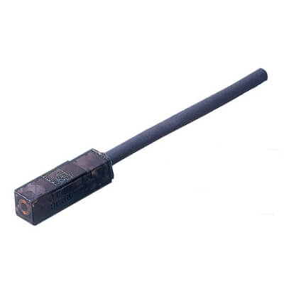 Omron E2S-Q11 1M inductieve sensor