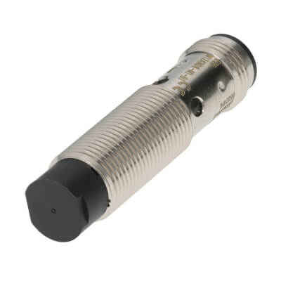 Omron E2B-M12KN08-M1-B1 inductieve sensor